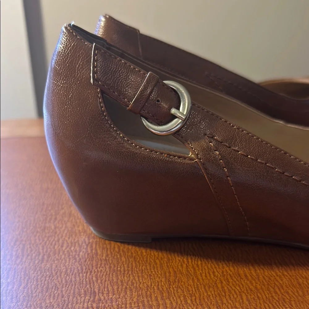 Naturalizer Brown Wedge‎ Shoes with Leather Finish